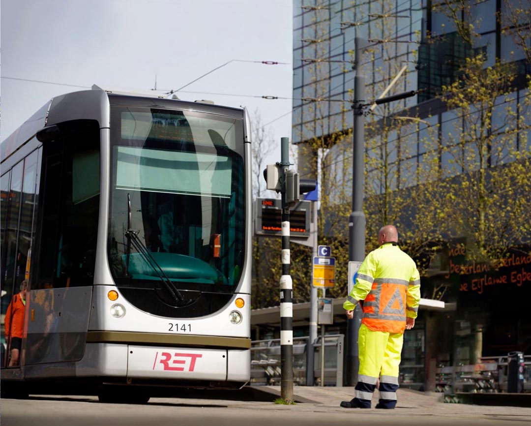 verkeersregelaar bij de tram